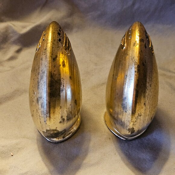 Clam Shell Shaker Set (item#3137) - Picture 3 of 6